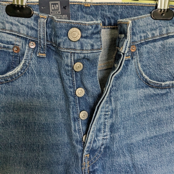 NWT GAP Jeans - Picture 3 of 4